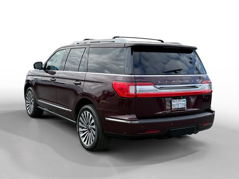Used 2021 Lincoln Navigator Reserve w/ Luxury Package AWD/4WD image 3