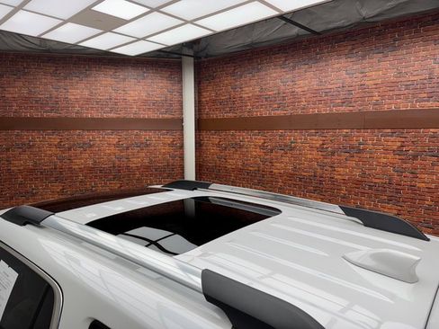 Used 2023 GMC Acadia Denali w/ Denali Technology Package image 27