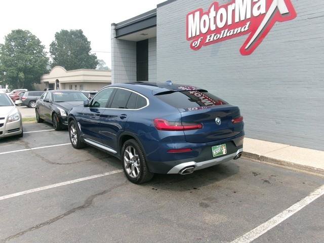 Used 2022 BMW X4 xDrive30i AWD/4WD image 6