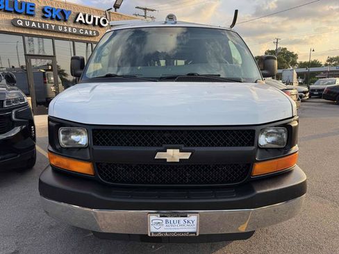 Used 2014 Chevrolet Express 2500 RWD image 2