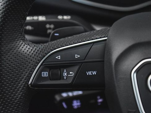 Used 2025 Audi SQ5 Premium Plus w/ Premium Plus Package image 23