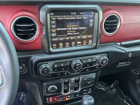 Used 2023 Jeep Wrangler Unlimited Rubicon 4xe AWD/4WD image 16