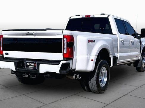 Used 2026 Ford F350 Platinum w/ FX4 Off-Road Package AWD/4WD image 12