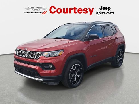 Certified 2025 Jeep Compass Limited image 9