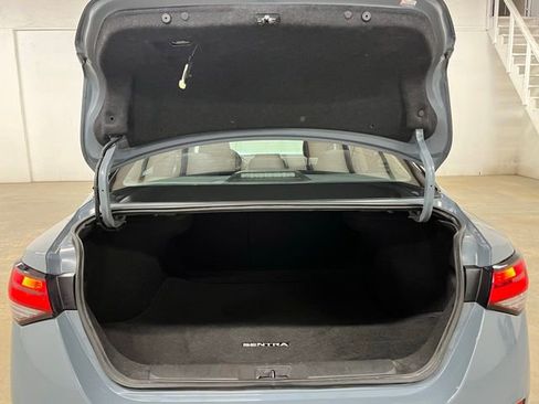 Used 2025 Nissan Sentra SR FWD image 23