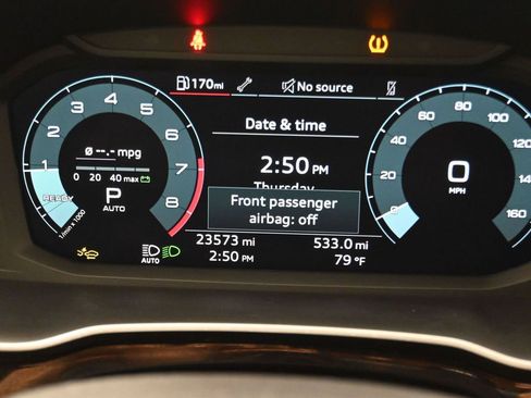 Used 2025 Audi Q3 2.0T Premium AWD/4WD image 19