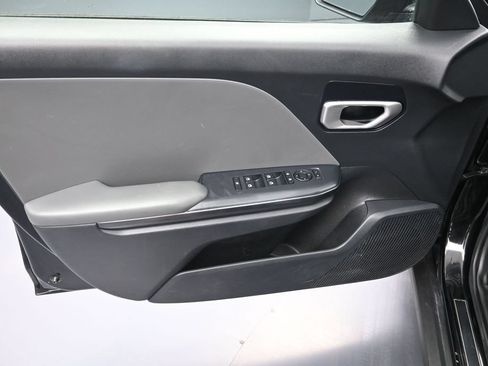 Certified 2025 Kia K4 FWD image 10