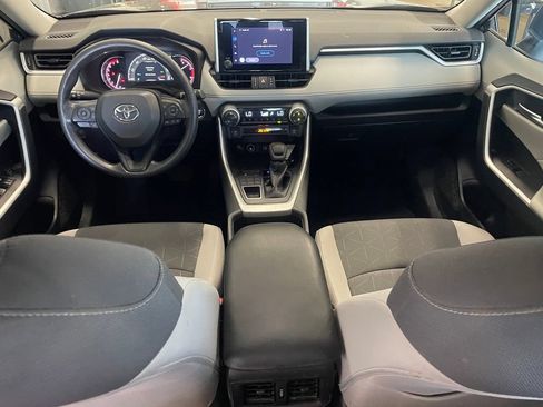 Used 2025 Toyota RAV4 XLE AWD/4WD image 11
