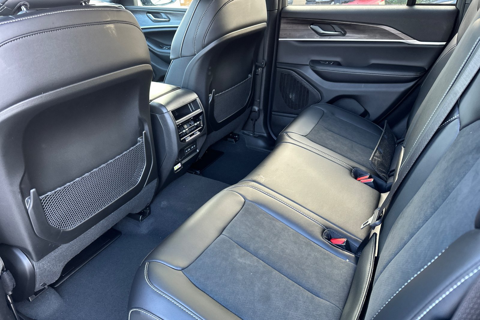 New 2026 Jeep Grand Cherokee Altitude AWD/4WD image 12