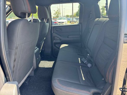 Used 2026 Nissan Frontier PRO-4X AWD/4WD image 25