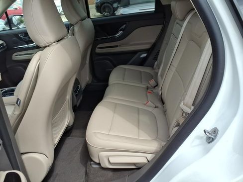 Used 2023 Lincoln Corsair AWD w/ Equipment Group 101A image 11