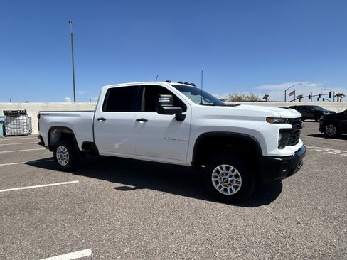 Used 2026 Chevrolet Silverado 2500 W/T w/ WT Convenience Package AWD/4WD image 7