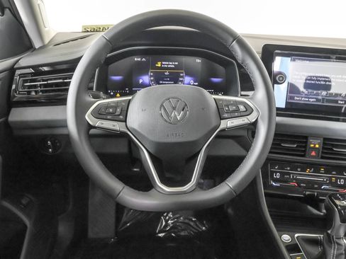 Used 2026 Volkswagen Jetta SE w/ Black Wheel Package FWD image 24