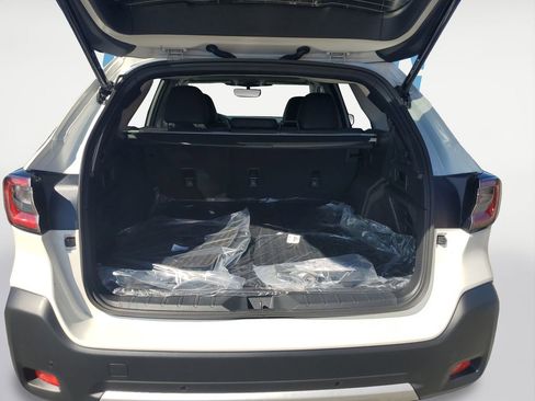 New 2025 Subaru Outback Limited image 16