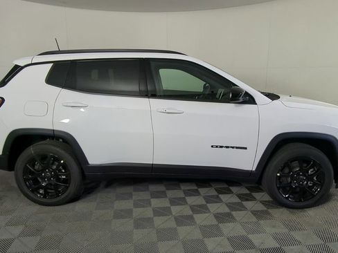 New 2026 Jeep Compass Latitude image 4