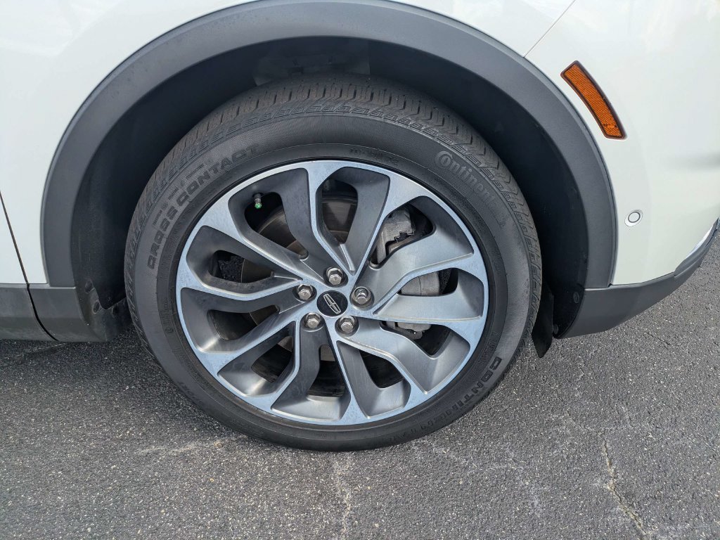Used 2022 Lincoln Nautilus Reserve w/ Equipment Group 201A FWD image 11