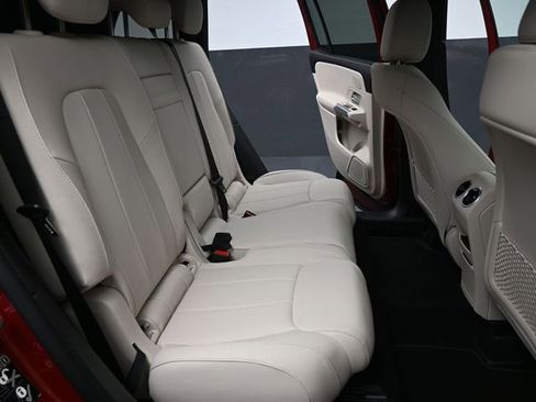 New 2026 Mercedes-Benz GLB 250 image 29