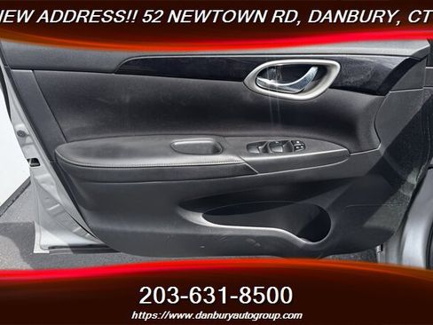 Used 2019 Nissan Sentra SV w/ Special Edition Package FWD image 9