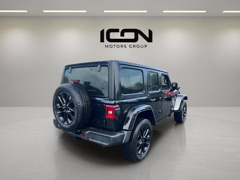 Used 2023 Jeep Wrangler Unlimited Sahara AWD/4WD image 9