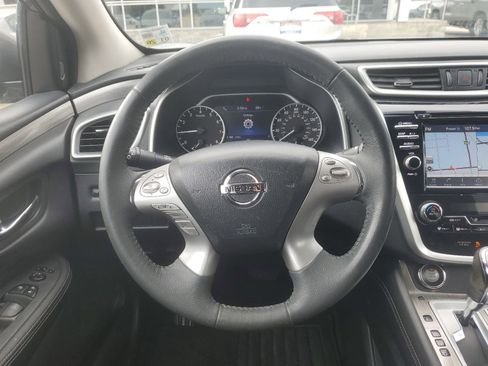 Used 2018 Nissan Murano SV image 11