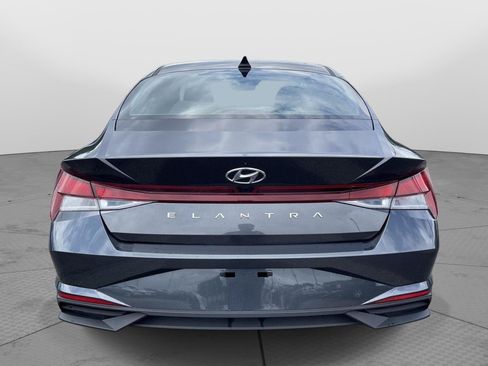Used 2021 Hyundai Elantra SEL FWD image 18