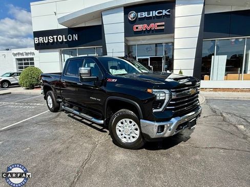 Used 2024 Chevrolet Silverado 2500 LTZ w/ LTZ Plus Package image 2