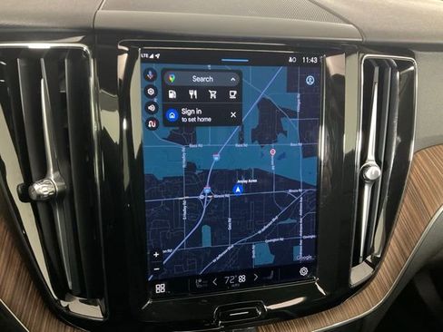 Used 2023 Volvo XC60 B5 Plus w/ Climate Package image 13