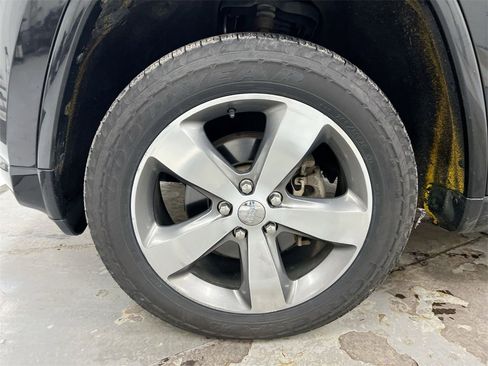 Used 2015 Jeep Grand Cherokee Overland image 28