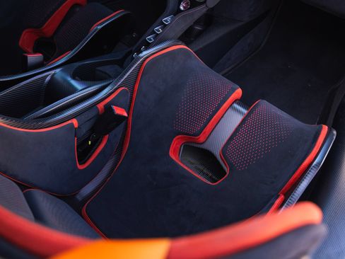 Used 2021 McLaren 765LT RWD image 90