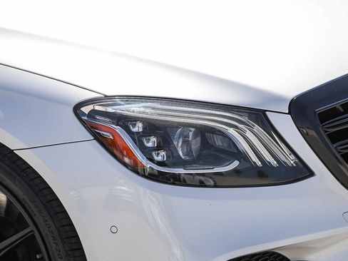 Used 2018 Mercedes-Benz S 560 Sedan image 8