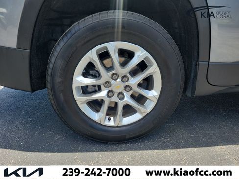 Used 2020 Chevrolet Traverse LS FWD image 9