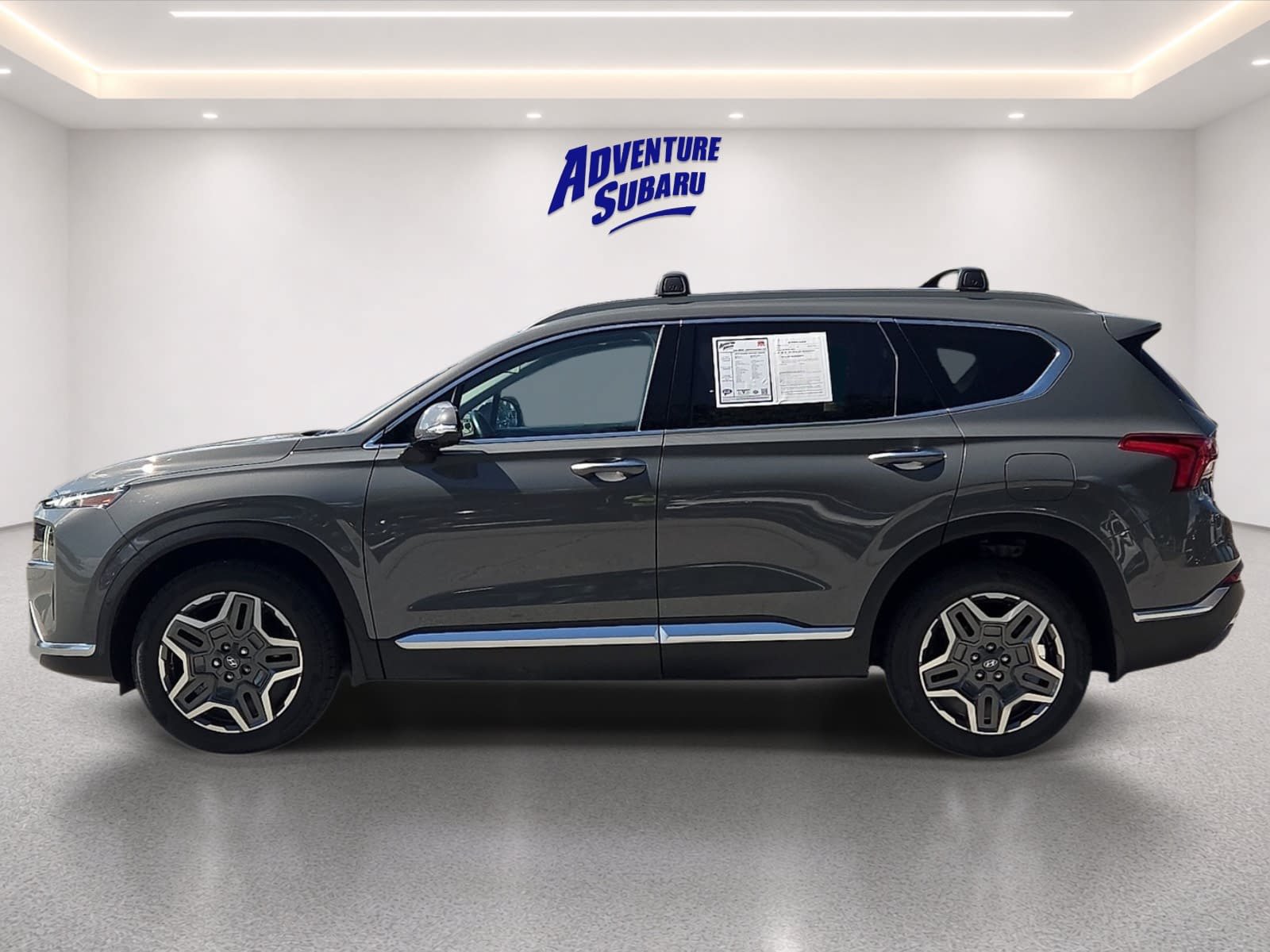 Used 2023 Hyundai Santa Fe Limited AWD/4WD image 4