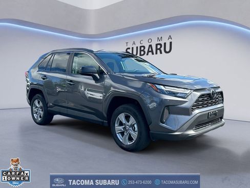 Used 2025 Toyota RAV4 LE AWD/4WD image 7