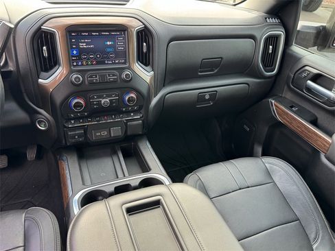 Used 2021 Chevrolet Silverado 3500 High Country image 16