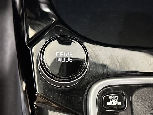 Certified 2021 Kia Seltos EX image 24