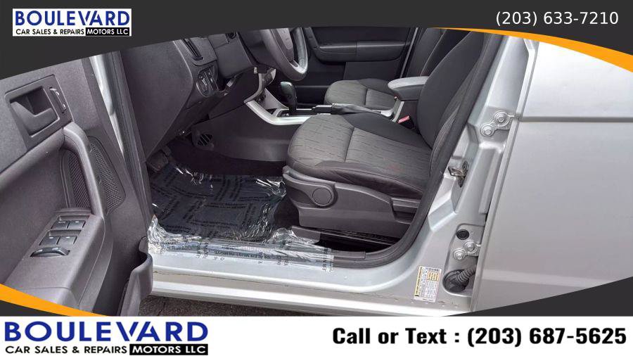 Used 2010 Ford Focus SE FWD image 22