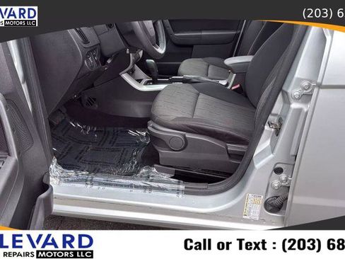 Used 2010 Ford Focus SE image 22