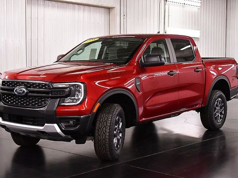 New 2025 Ford Ranger XLT w/ FX4 Off-Road Package image 3