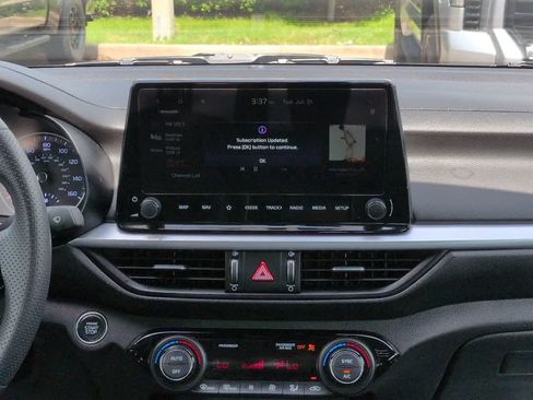 Used 2023 Kia Forte GT-Line w/ GT-Line Technology Package FWD image 17