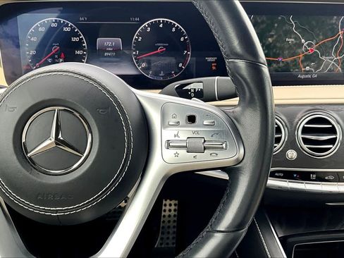 Used 2019 Mercedes-Benz S 560 Sedan image 25