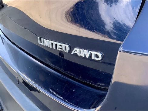 Used 2016 Toyota Highlander Limited w/ Driver Technology Package AWD/4WD image 10