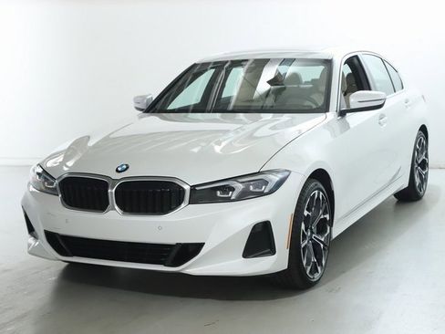 Certified 2025 BMW 330i xDrive Sedan w/ Premium Package image 3