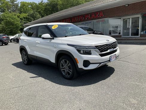 Used 2021 Kia Seltos LX AWD/4WD image 3