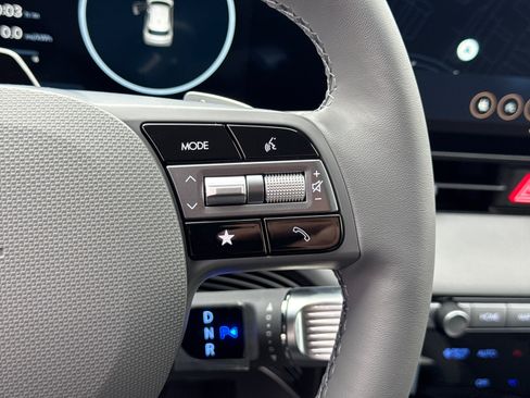 New 2025 Hyundai Ioniq 5 SE image 19