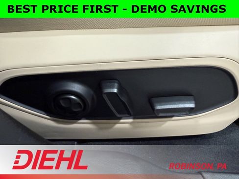 New 2025 Jeep Grand Cherokee L Limited w/ Black Appearance Package image 15