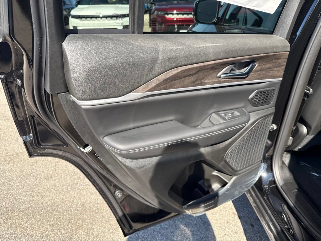 New 2027 Jeep Grand Cherokee Limited AWD/4WD image 22