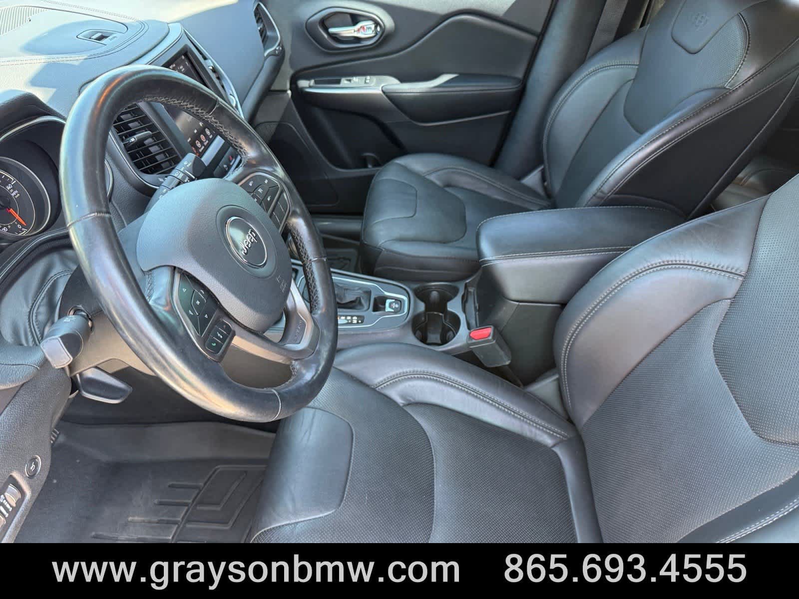 Used 2021 Jeep Cherokee Latitude Lux w/ Sun & Sound Group AWD/4WD image 13