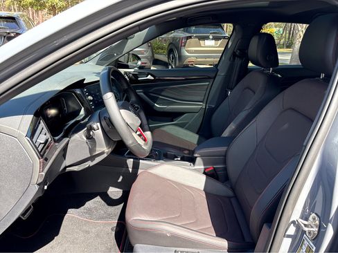 Used 2022 Volkswagen Jetta GLI Autobahn image 17