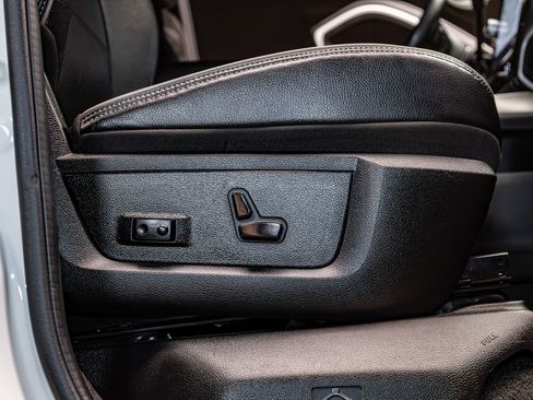 Used 2022 RAM 2500 Laramie w/ Night Edition image 27