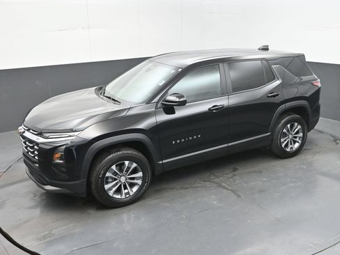 Used 2026 Chevrolet Equinox LT FWD image 31